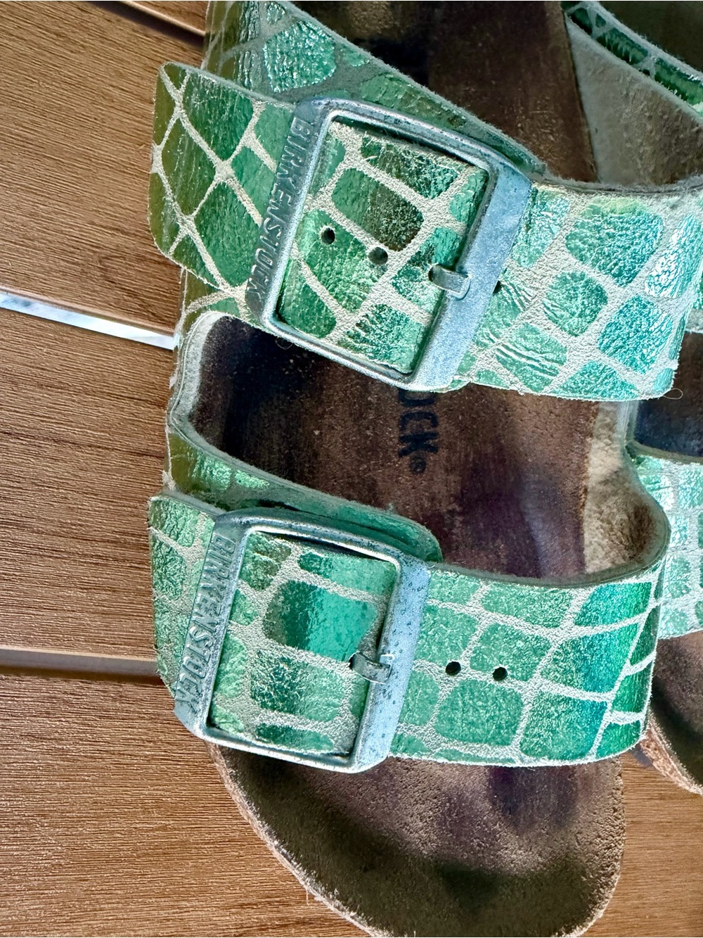 Birkenstock Arizona in Iridescent Matcha Sandals - Picture 7 of 8